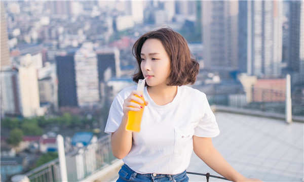 理塘关于试管代生助孕多少钱的详尽分析与指导