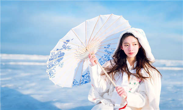 理塘试管代怀生子多少钱一个？助孕之路的费用分析与方案选择